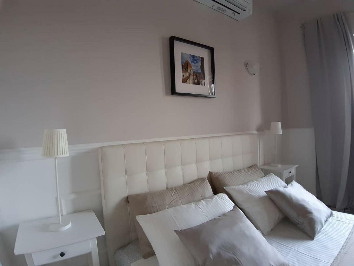 Hs4U Duomo View Art & Design Apartment Close To Central Train Station Florenţa Exterior foto